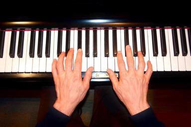 Privater Klavierunterricht - Private Piano lessons course image