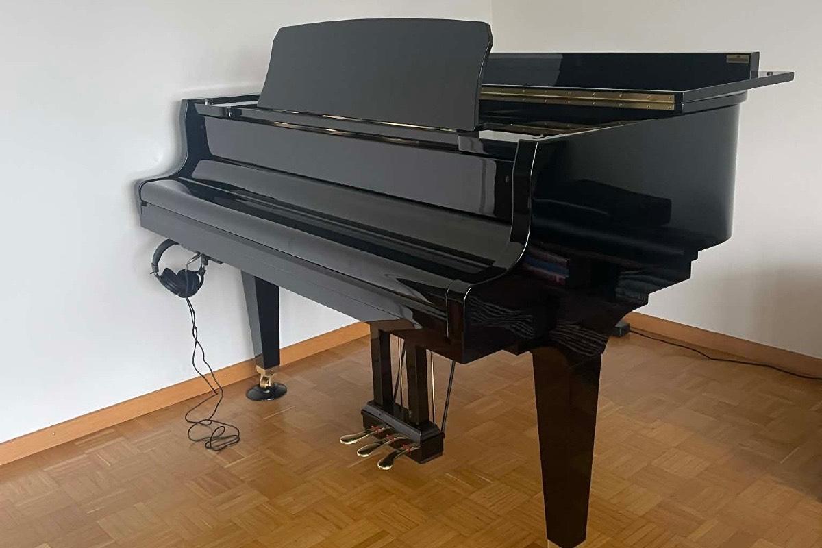 Piano lessons  course image