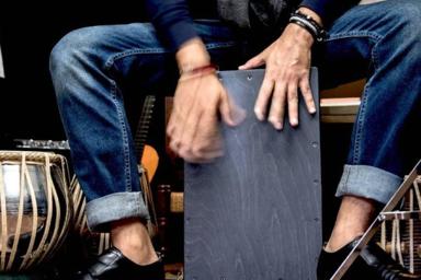Cajon für Anfänger:innen - lerne Rhythmus, Groove und spiele in kurzer Zeit erste Songs course image