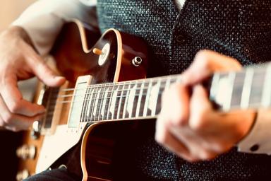 Entwickle deinen Sound an der E-Gitarre course image