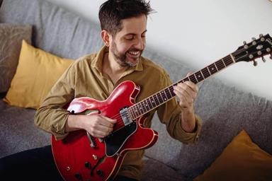 Electric Guitar Courses for All Levels: Beginner to Pro course image