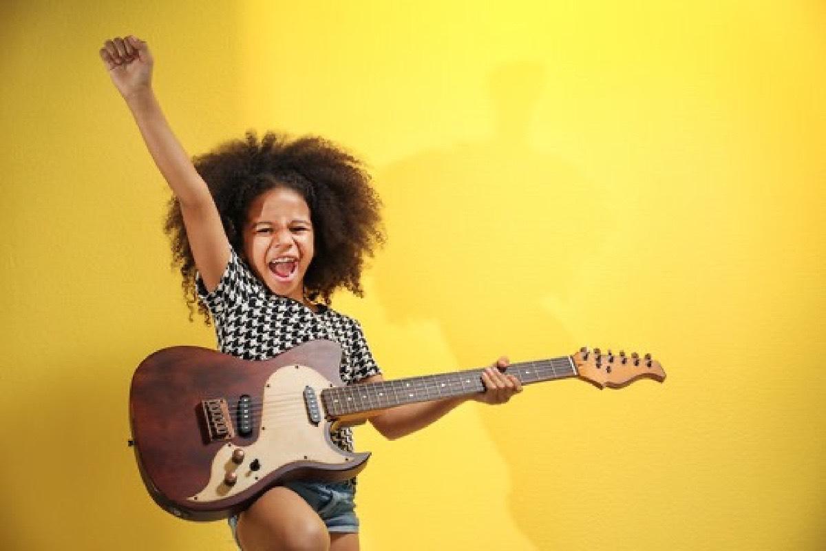 Electric Guitar for beginning and advanced level students course image