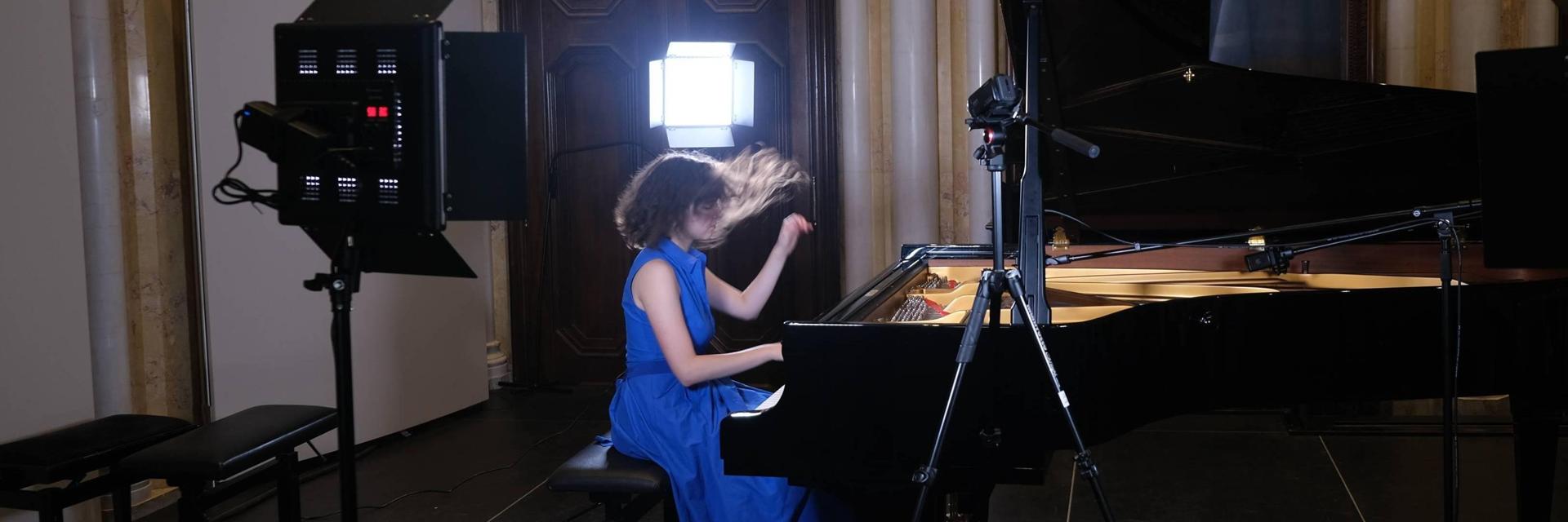 Olga  Čepovecka - Cover