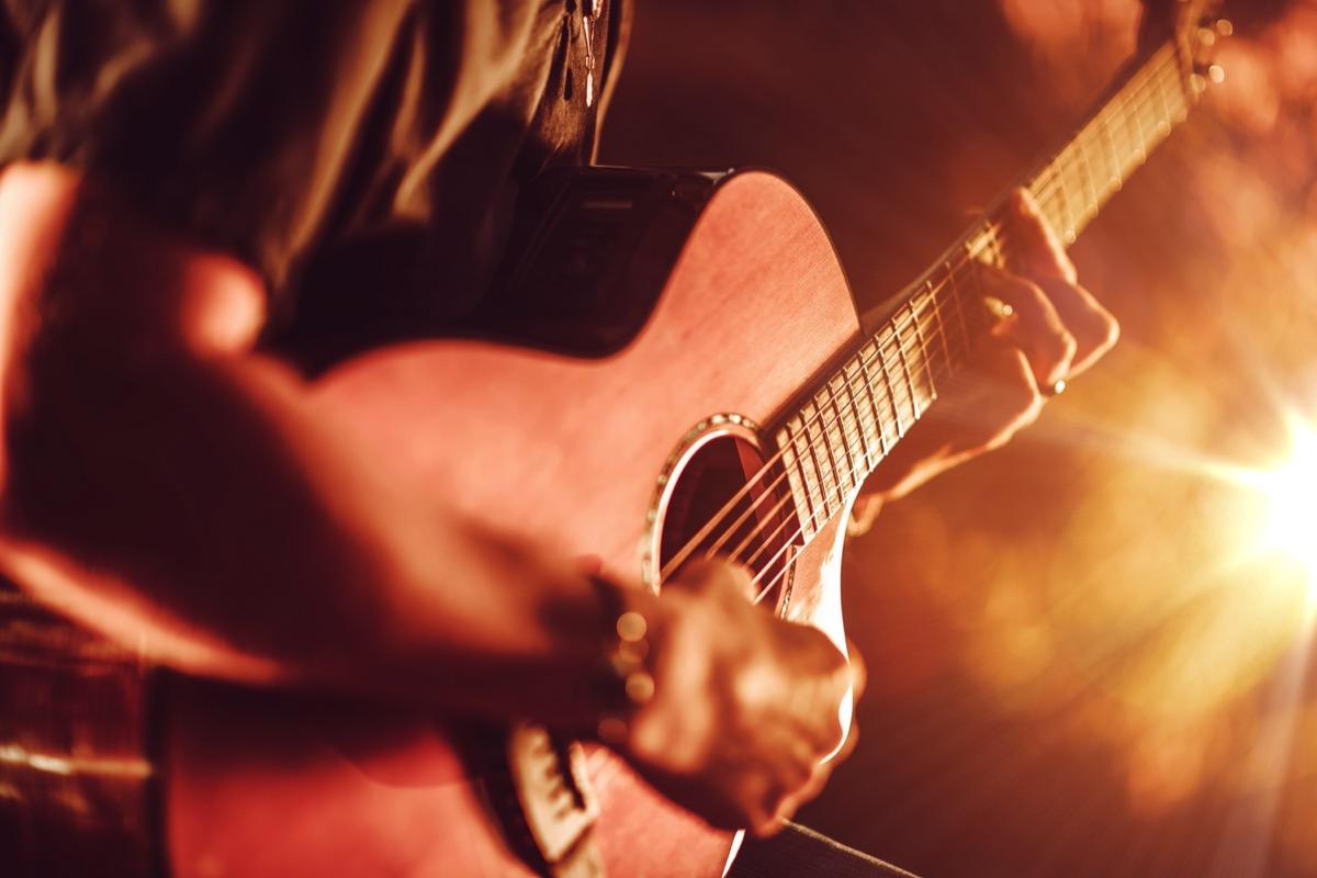 Privater Gitarrenunterricht - Private Guitar lessons course image