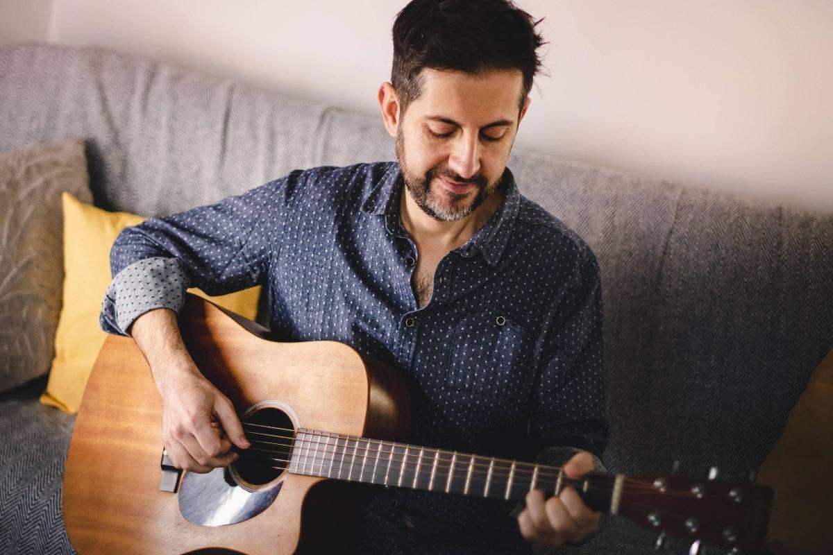 Acoustic and Classical Guitar Courses for All Levels: Beginner to Pro course image