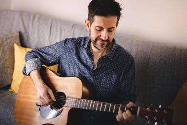 Acoustic and Classical Guitar Courses for All Levels: Beginner to Pro course image