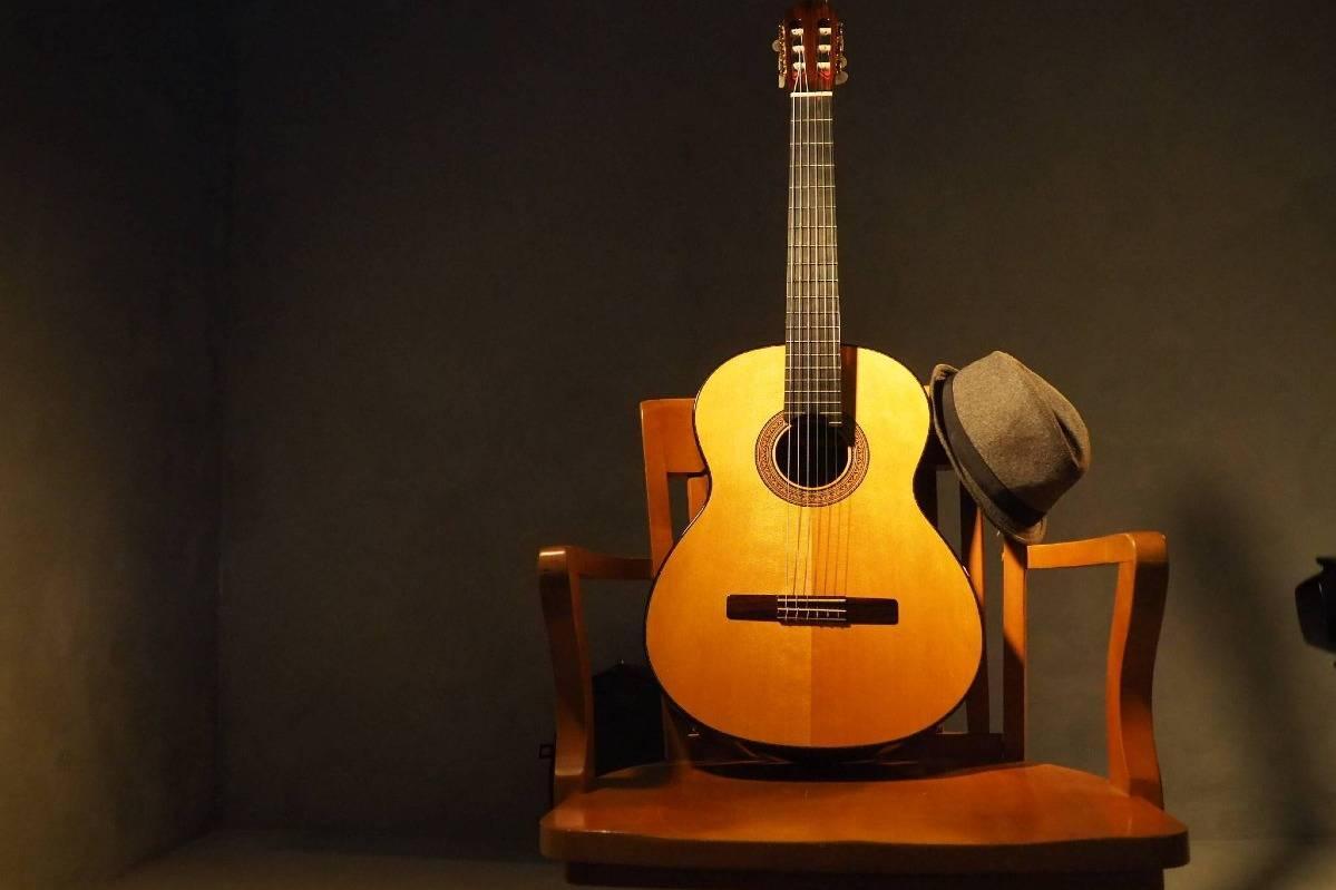 Guitar Lesson - Easy and Modern Approach course image