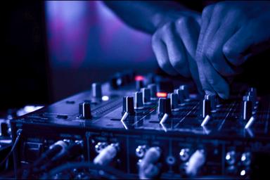DJ lessons for beginners course image