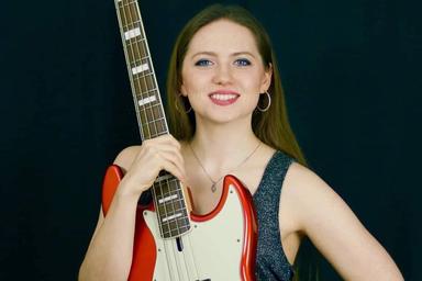 Private Bass Guitar lessons with certified teacher & prize-winning musician course image